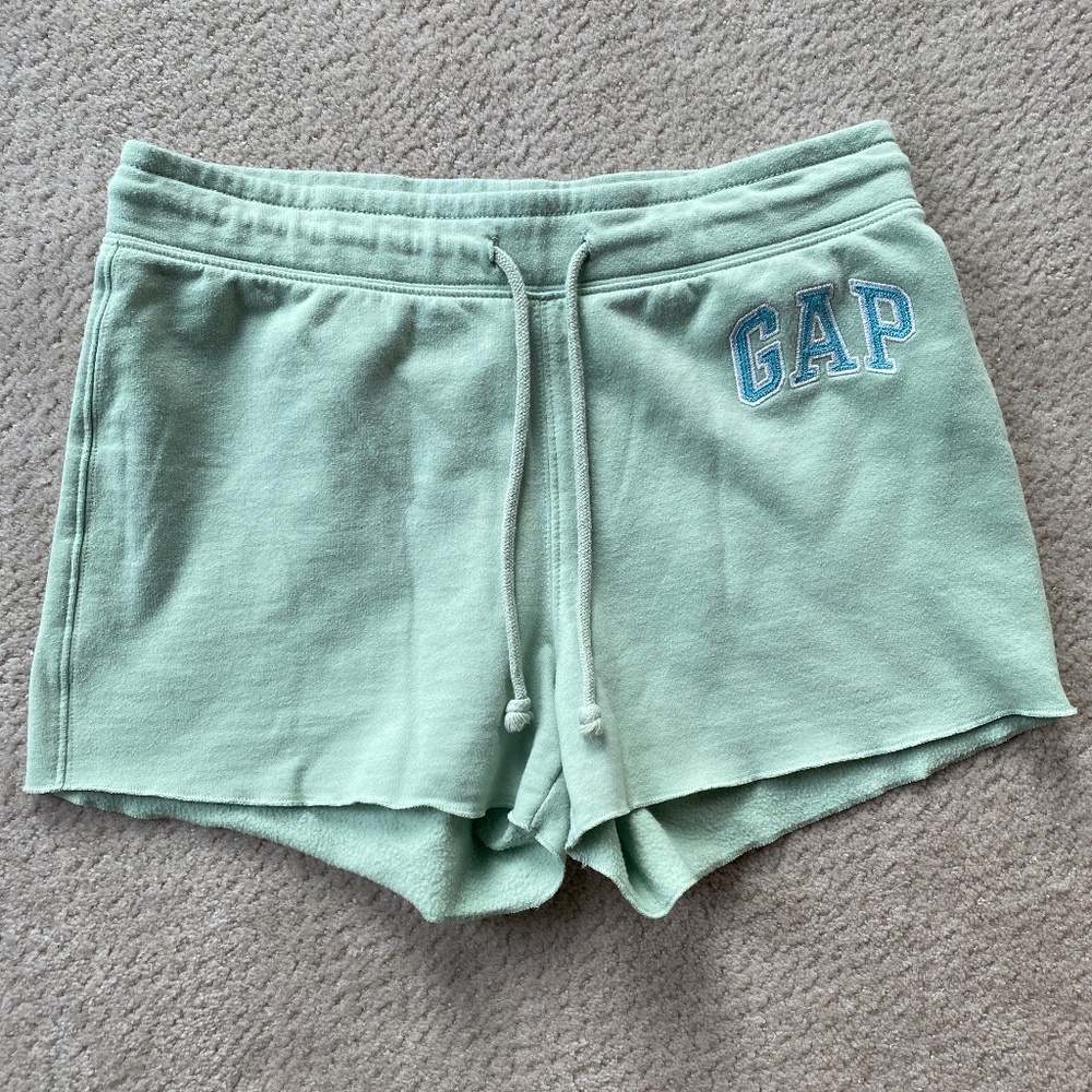 Gap shorts